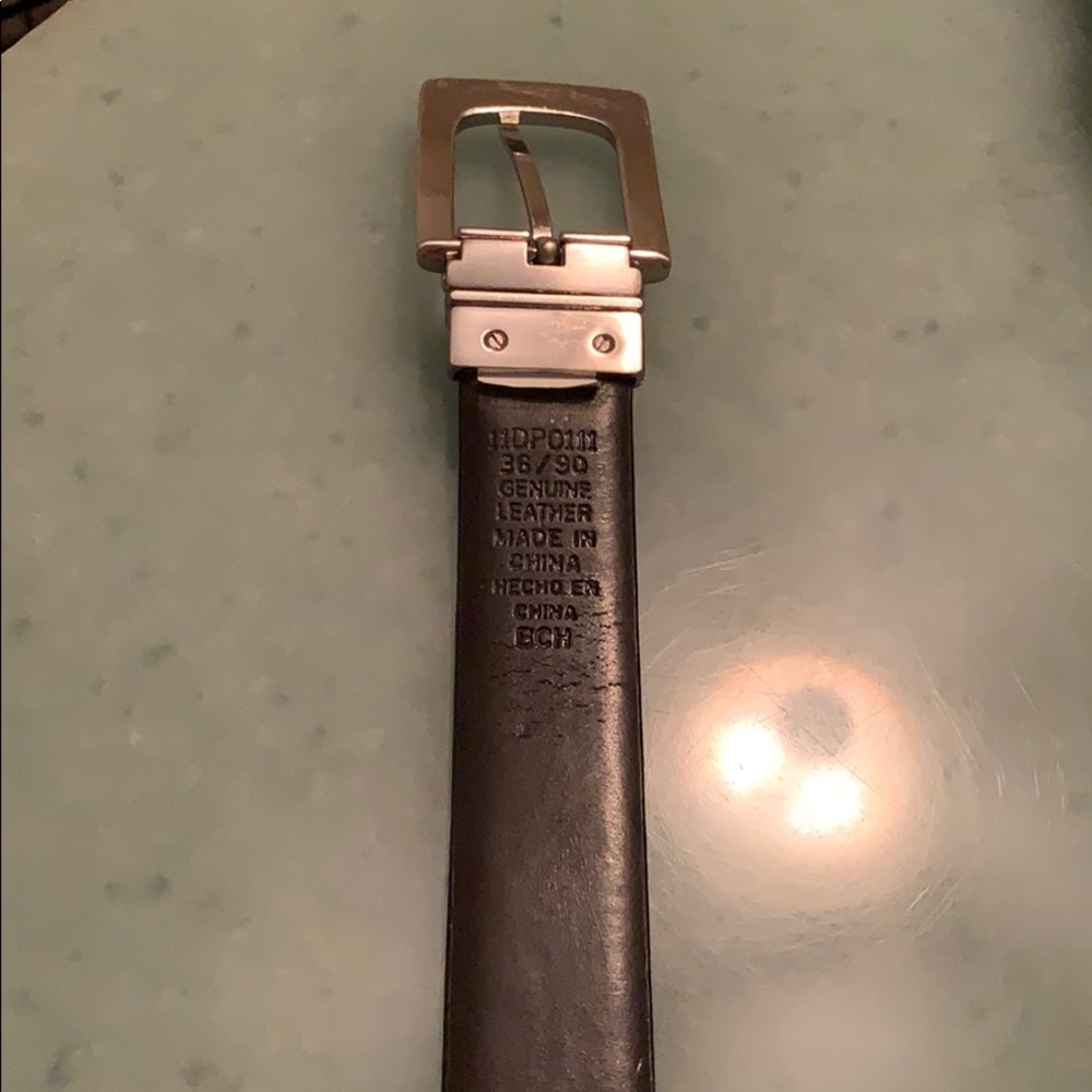 Dockers black leather belt with chrome buckle - Picture 3 of 4